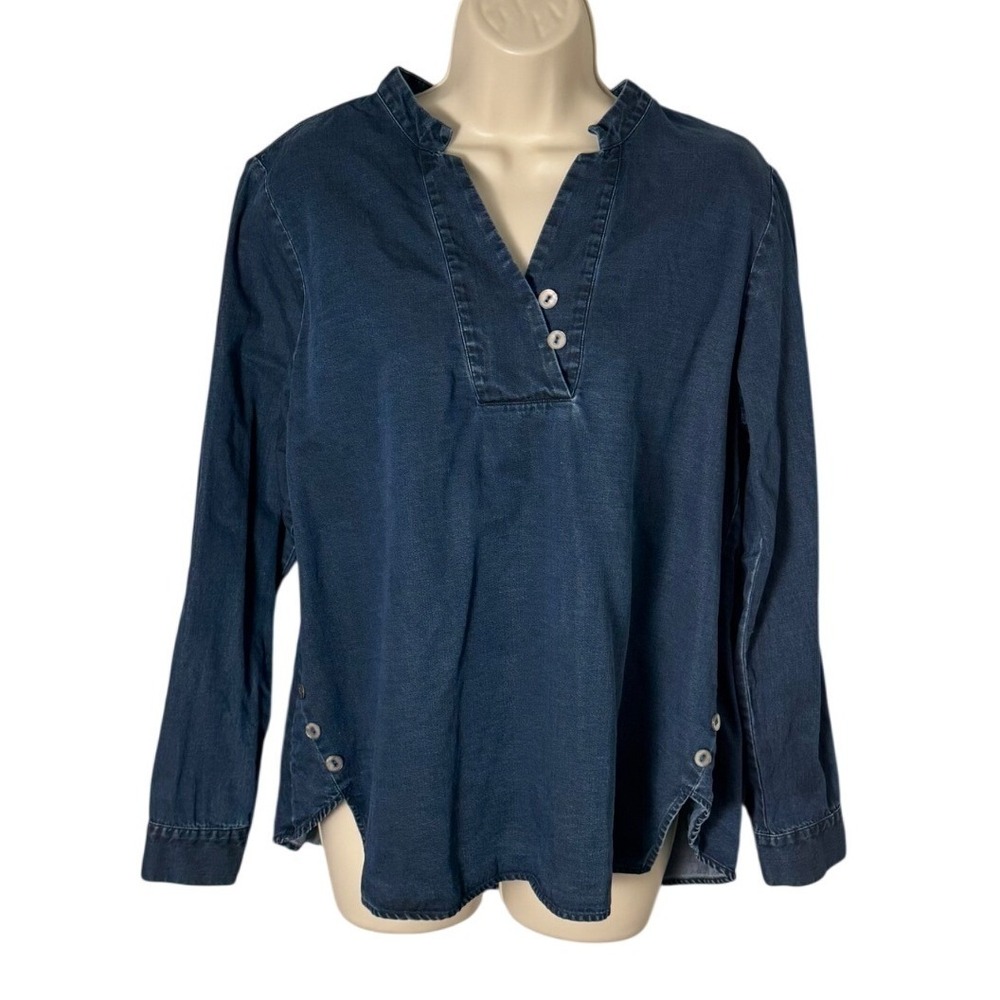 Soft Surroundings Chambray Denim Tunic Top Blue Sz L Button V-Neck Long Sleeve